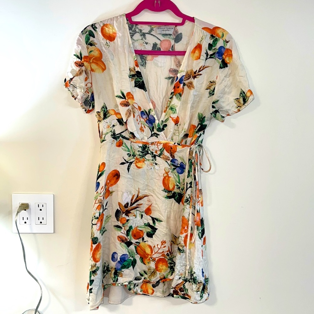 Dress Forum Los Angeles Mid Length Fruit Design Wrap Dress Size Large